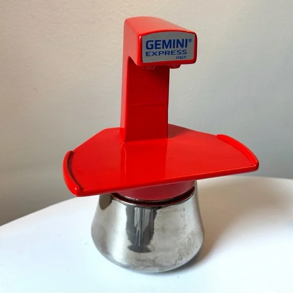 Gemini Express stovetop espresso maker in red - Picture 15 of 16